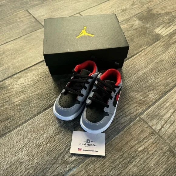 Brand New Air Jordan 1 Low Alt Easy-on Toddler/Baby sneakers - Picture 2 of 11